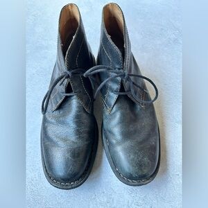Born Men's Black Leather Chukka Boots